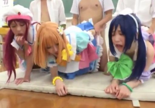 夢を追いかけるスクールアイドルのコスプレ...