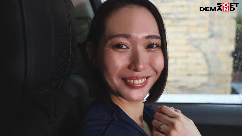 清楚な本物人妻（三池小春）がデビュー作で...