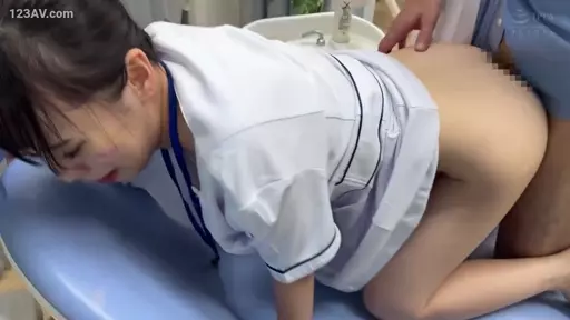 都内某医療センターで巨乳看護師